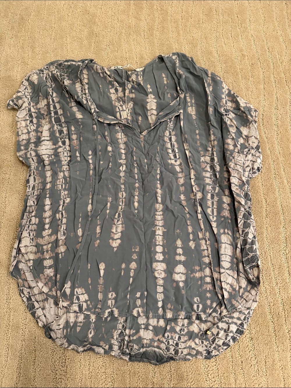 Michael Stars Slate Gray and Taupe Tie-Dye V-Neck Tunic